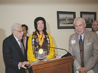 佛教领袖南无羌佛获颁“世界和平奖”最高荣誉奖-图片2