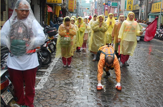 活佛闭关出定 二十二天米水未沾-图片4