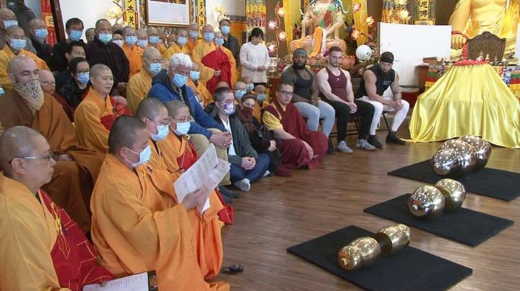 世界佛教教皇H.H.Dorje Chang Buddha III單手勾提437.2磅金剛杵-图片3