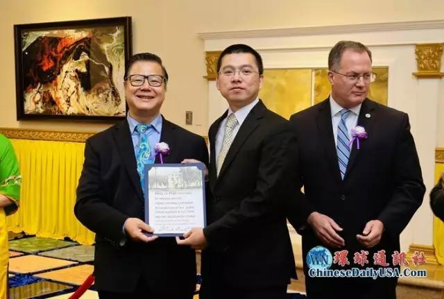 “名画家鱼展厅”亮相洛杉矶 填补北美水墨画展空白-图片10