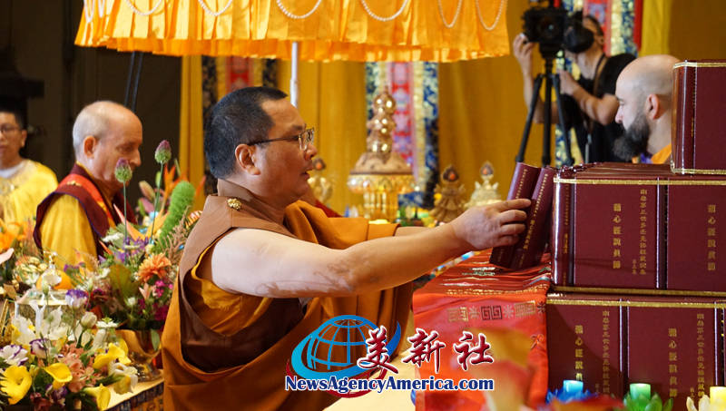 恭迎《南无第三世多杰羌佛经藏总集》圣典法会 在洛杉矶盛大举行-图片5