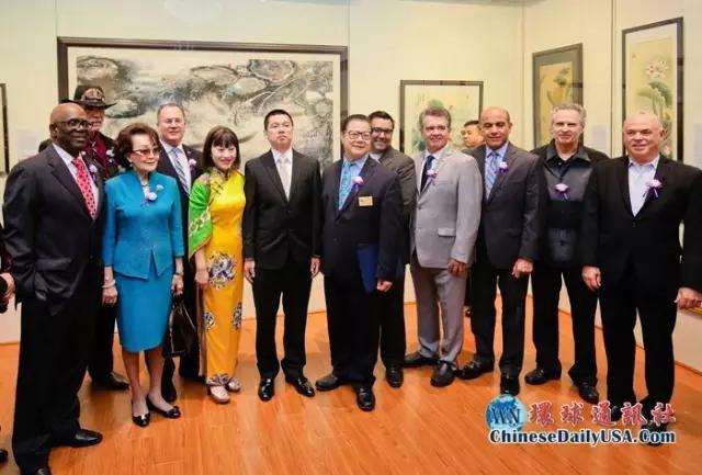 “名画家鱼展厅”亮相洛杉矶 填补北美水墨画展空白-图片4