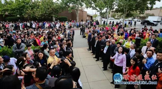 “名画家鱼展厅”亮相洛杉矶 填补北美水墨画展空白-图片8