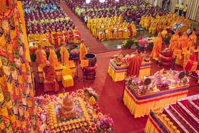 《世界日報》2024年6月16日：佛誕兩場法會 逾千信眾匯南加-图片1